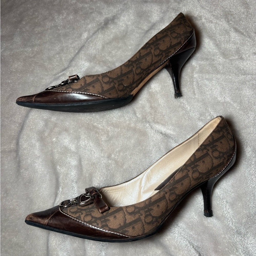 Christian Dior Vintage 2006 Romantique Trotter Heart Charm Heels - Picture 7 of 9